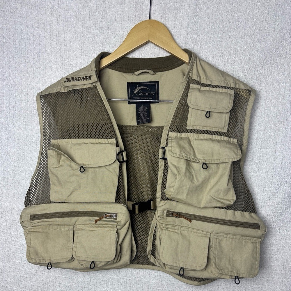 White River Fly Fishing Vest Size L‎ Many Pockets tan